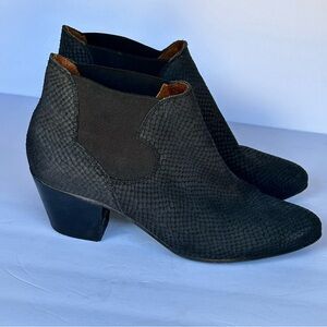 Sixty Seven 67 Anthropologie Charcoal Gray Black Leather Ankle Bootie sz 41